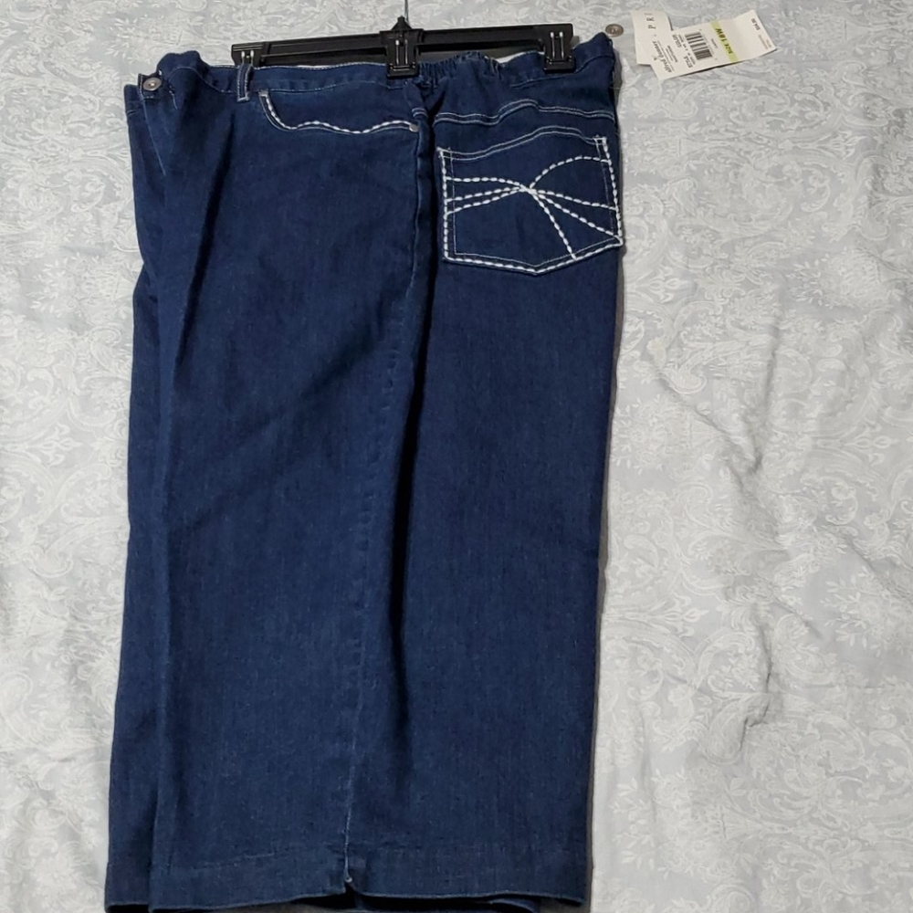 Capri pants - Picture 2 of 2